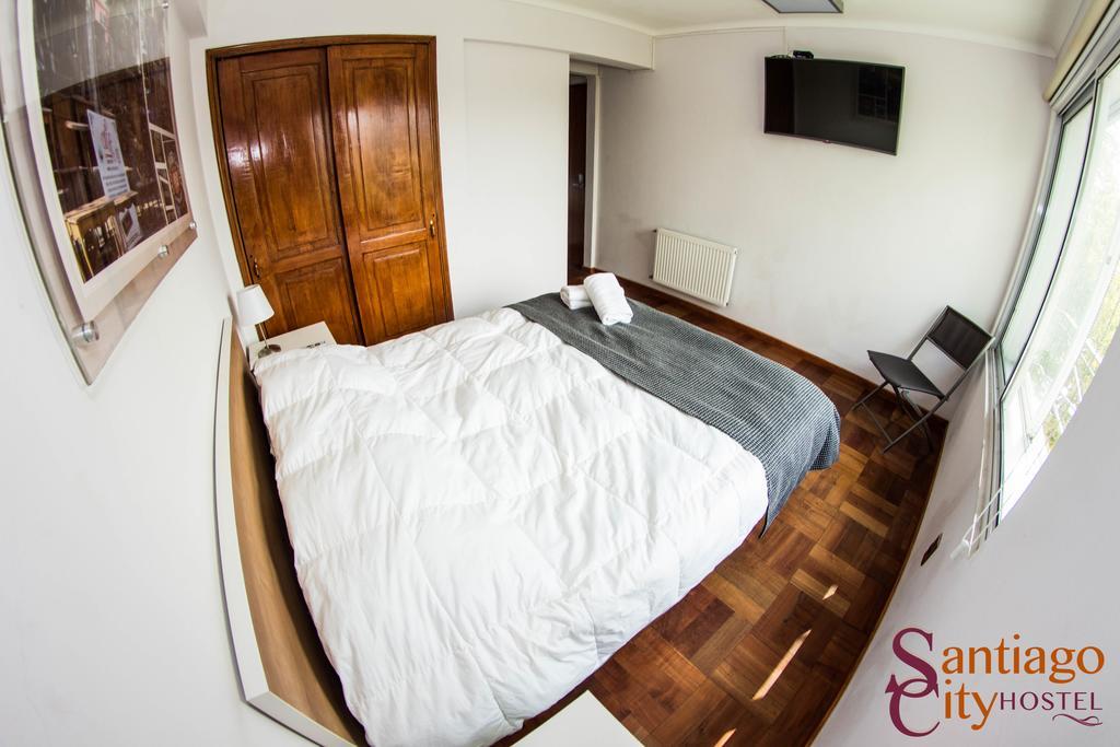 Santiago City Hostel Room photo